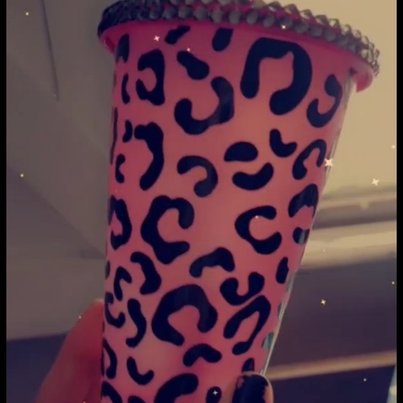 Custom Pink Lepord Print Color Changing Cup - Picture 4 of 6